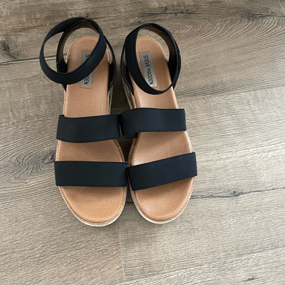 Steve Madden Black and Tan Wedges